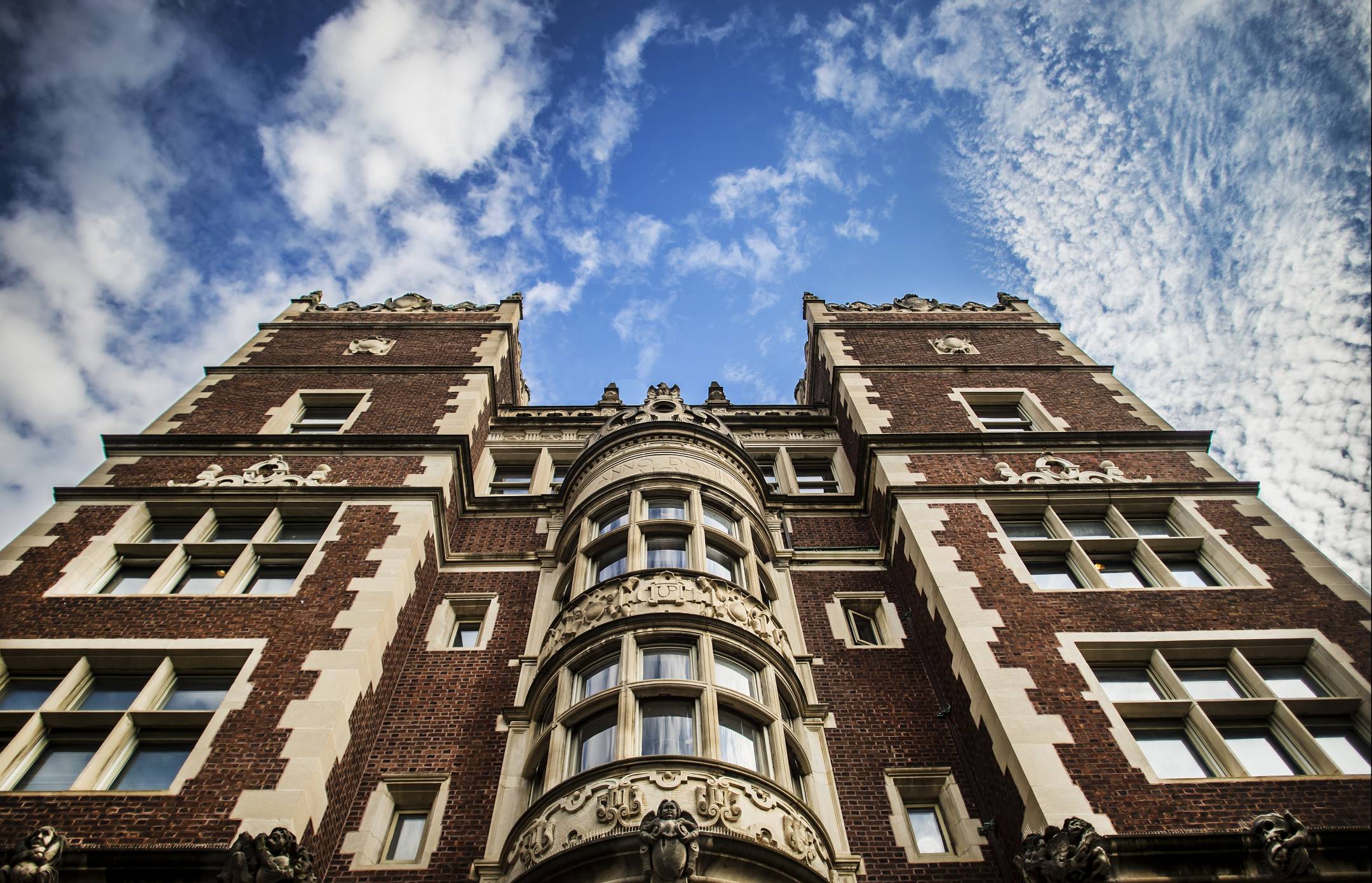 Upper Quad Gate